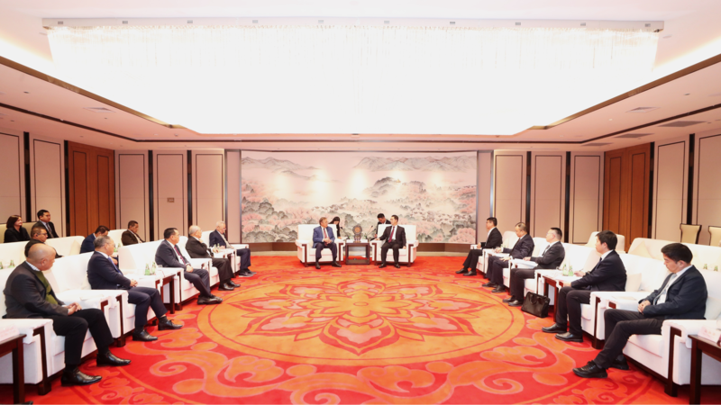 吳慶文會見馬來西亞沙撈越州總理阿邦佐哈里